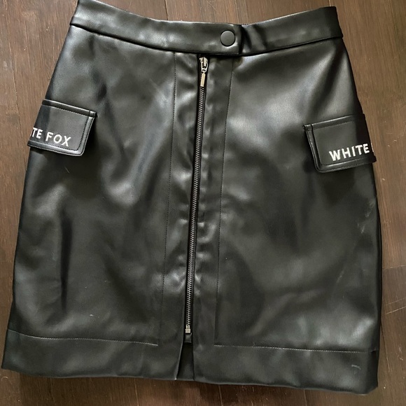 WHITE FOX LEATHER SKIRT - Picture 2 of 2